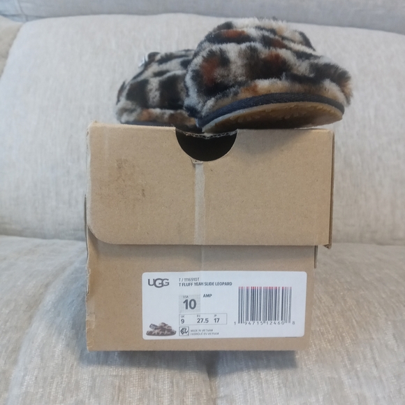 UGG Fuff Yeah - Picture 3 of 4